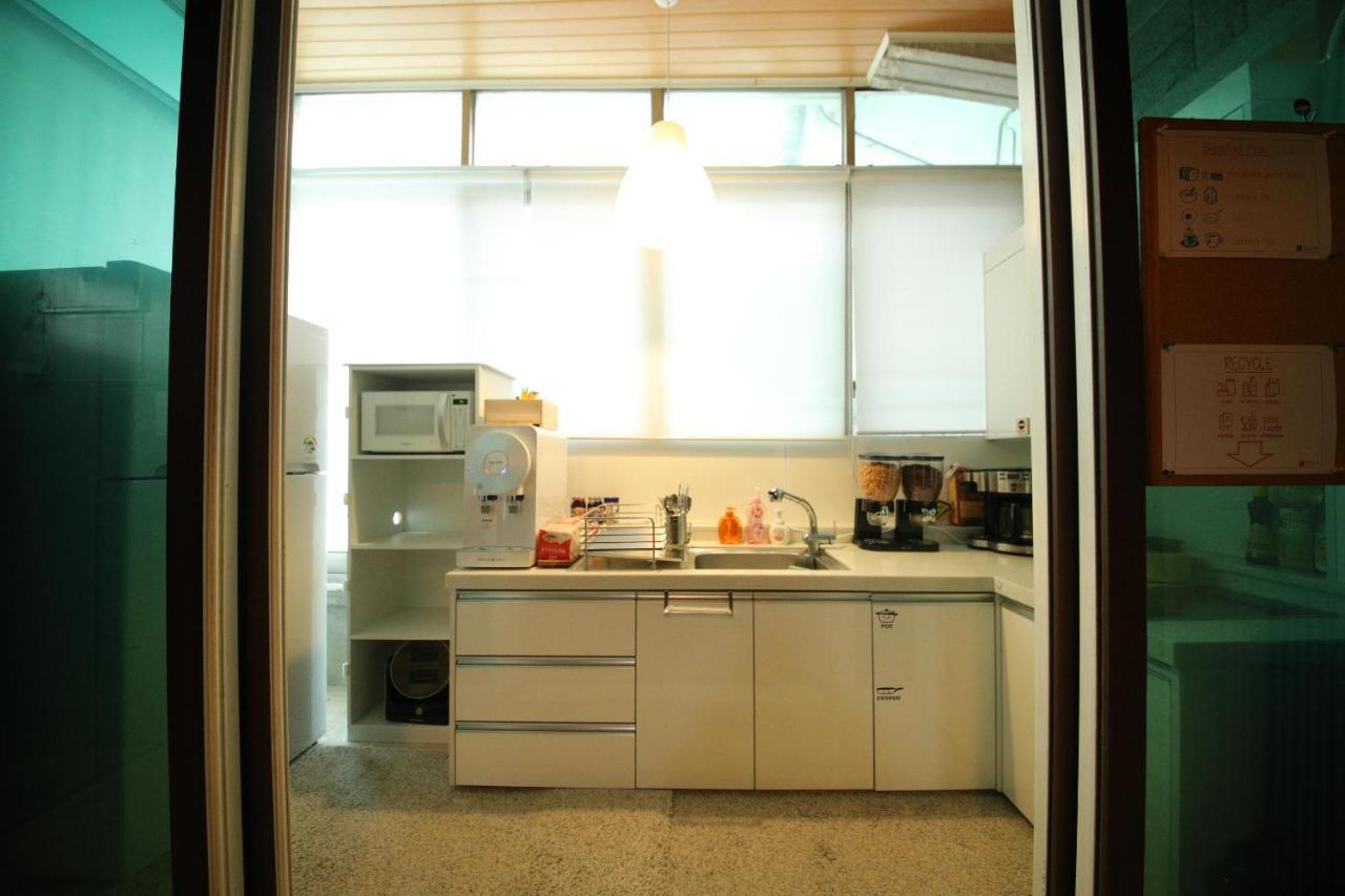 Stitches House Rumah tetamu Seoul