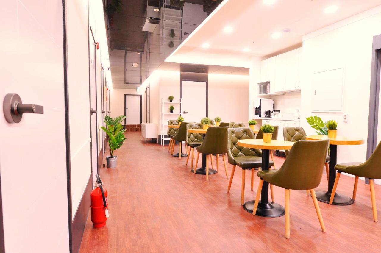 Hostel Oyo Myeongdong 3