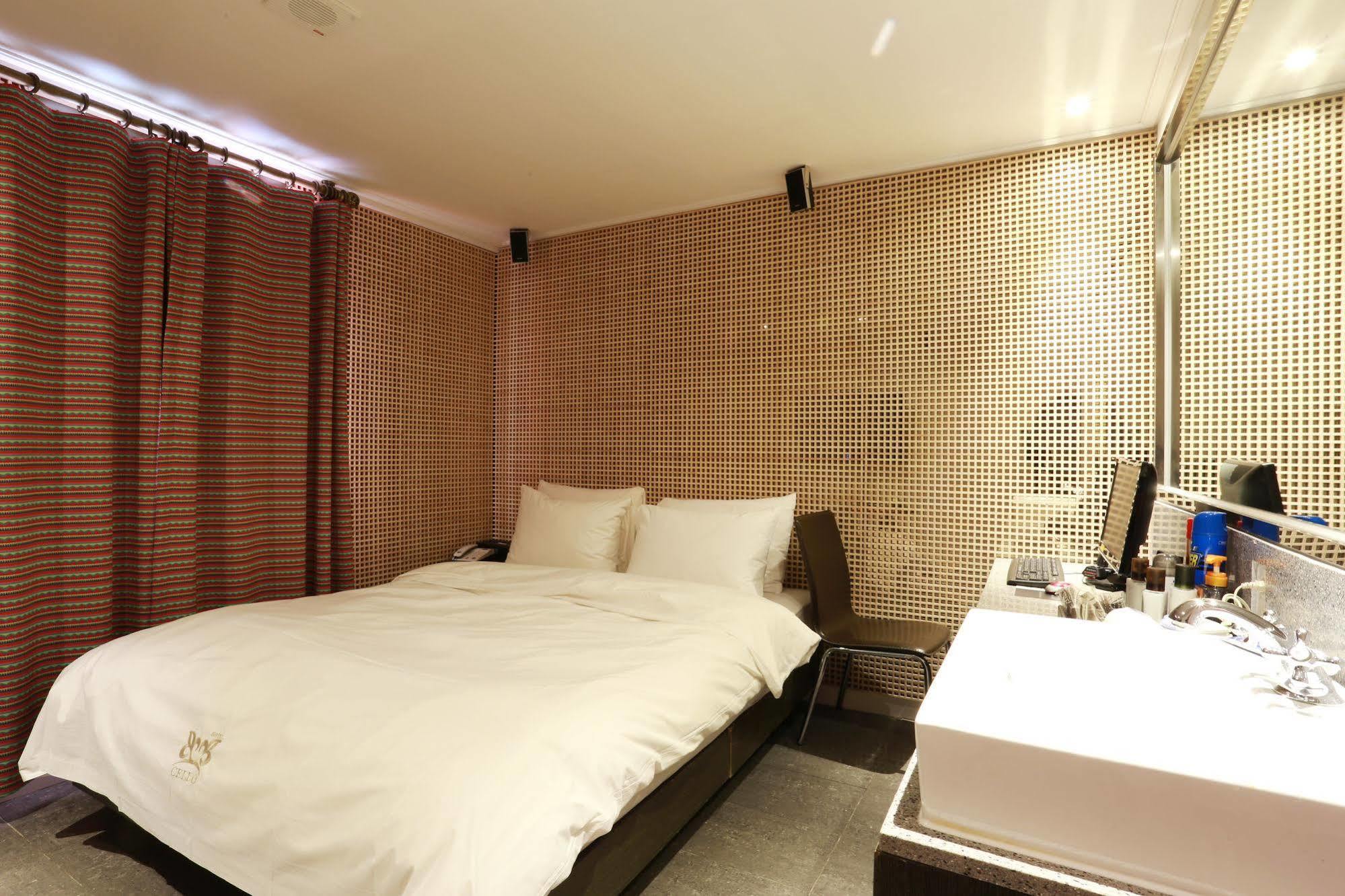 Cello Motel 2*