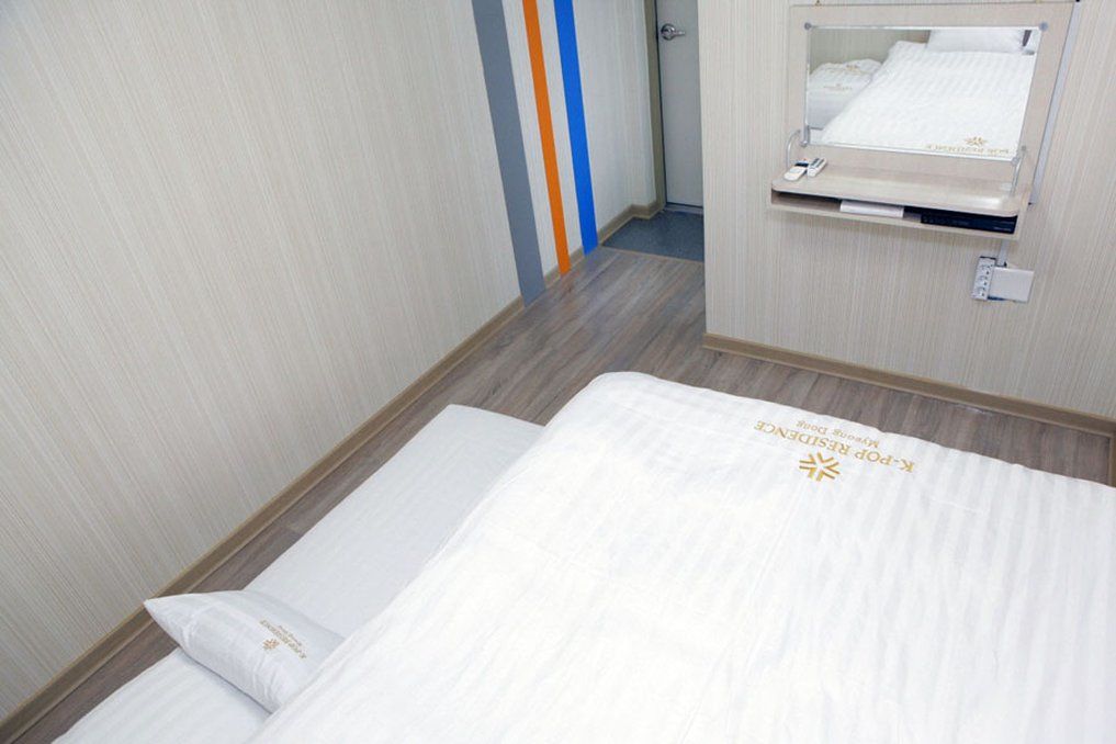 Hotel K Pop I