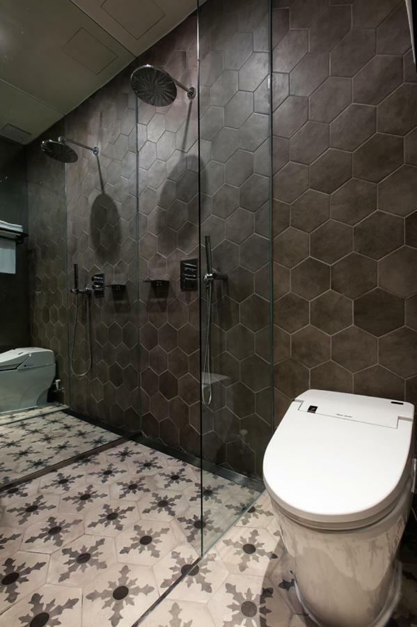 Gugu Hotel 3*