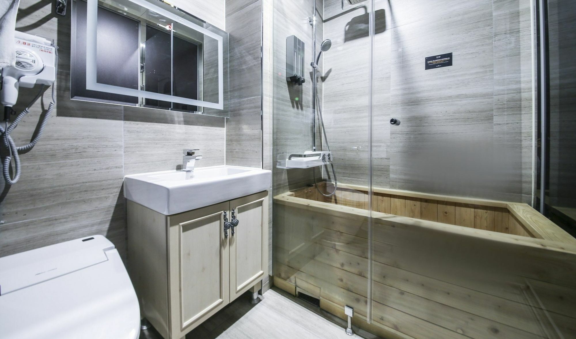 Hotel 9 In Dongdaemoon Seoul