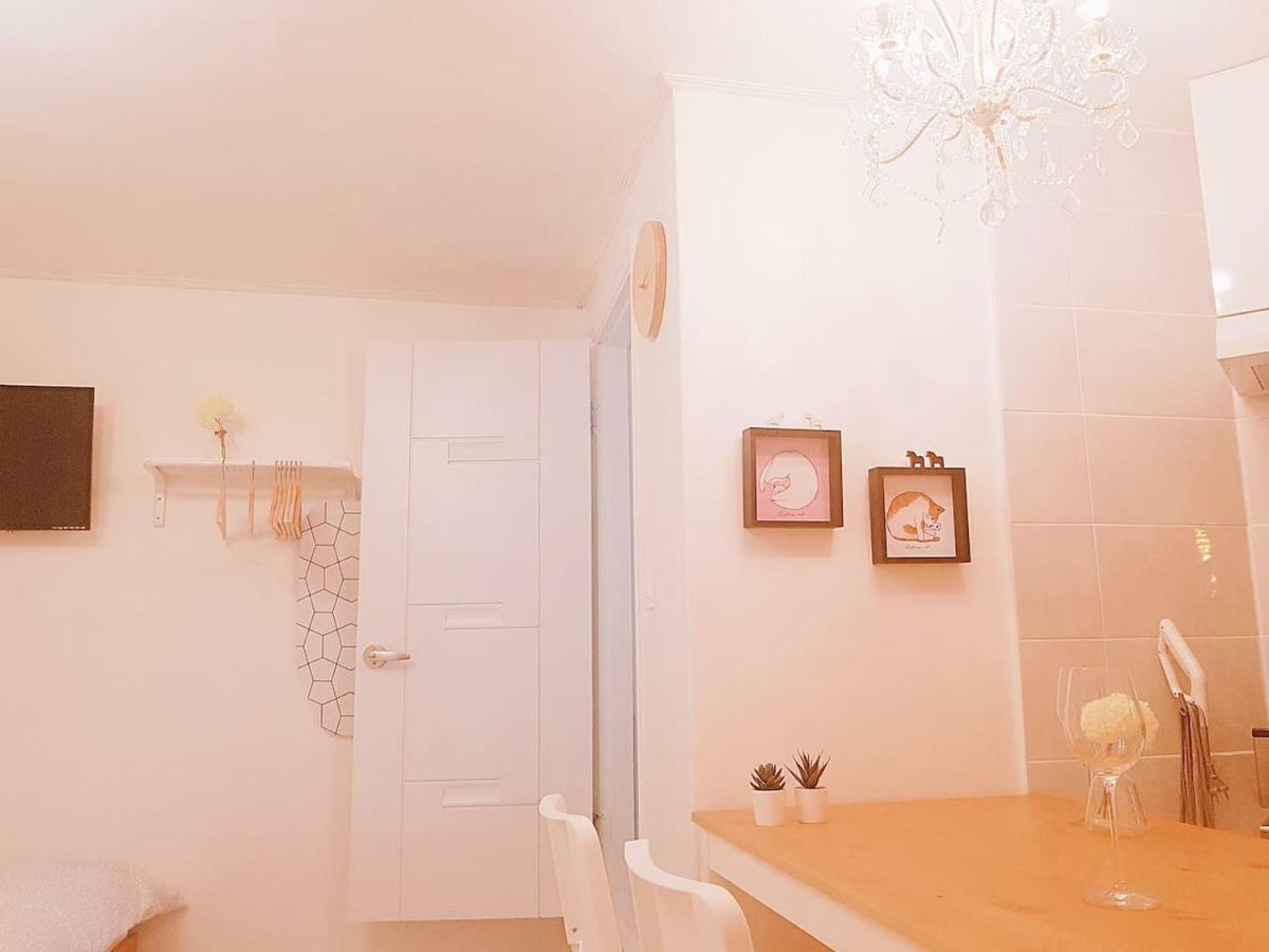 Mimi's House In Hongdae Seoul