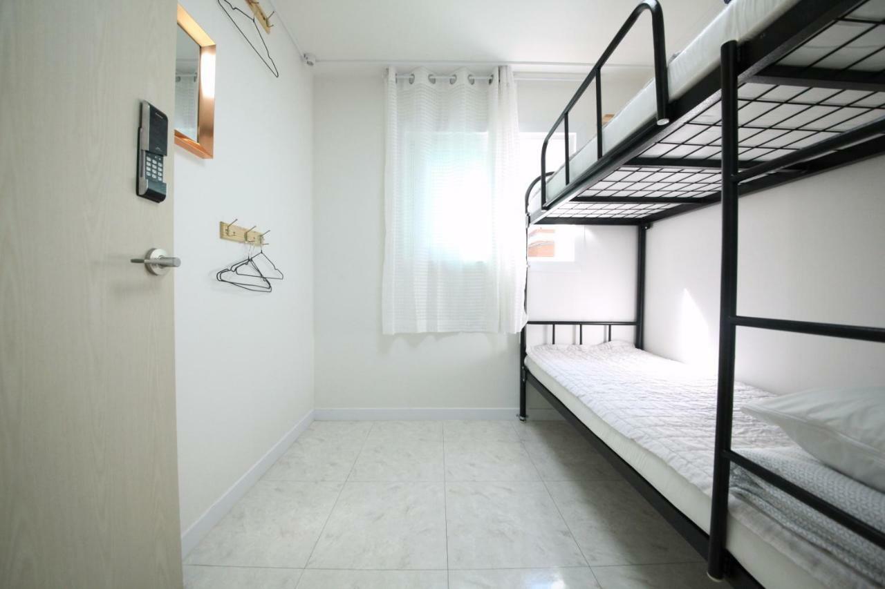 Zibro H Bed & Breakfast