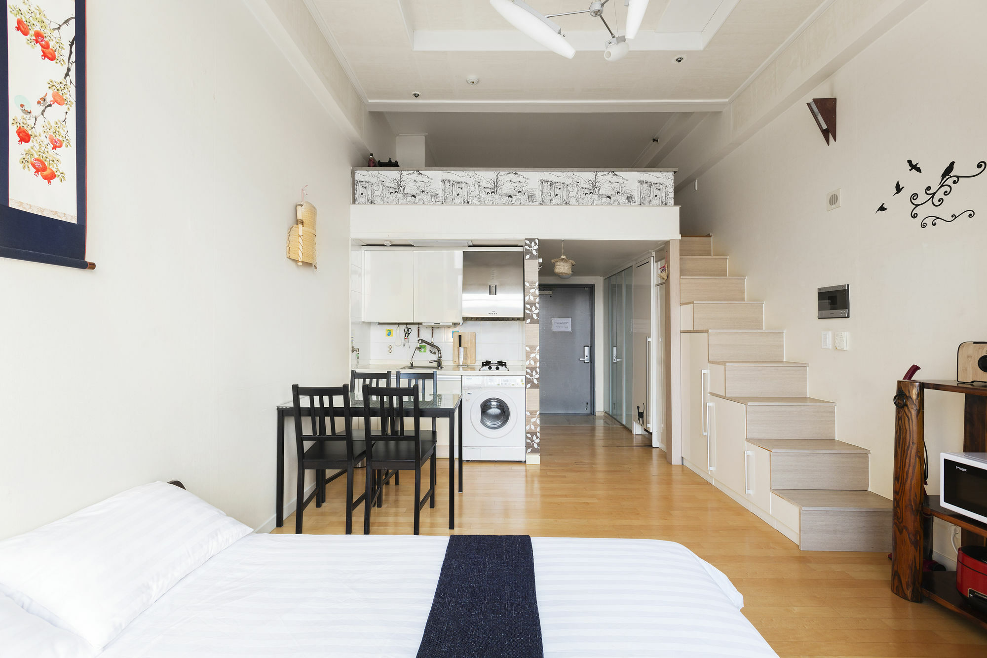 202 House Station Apartment