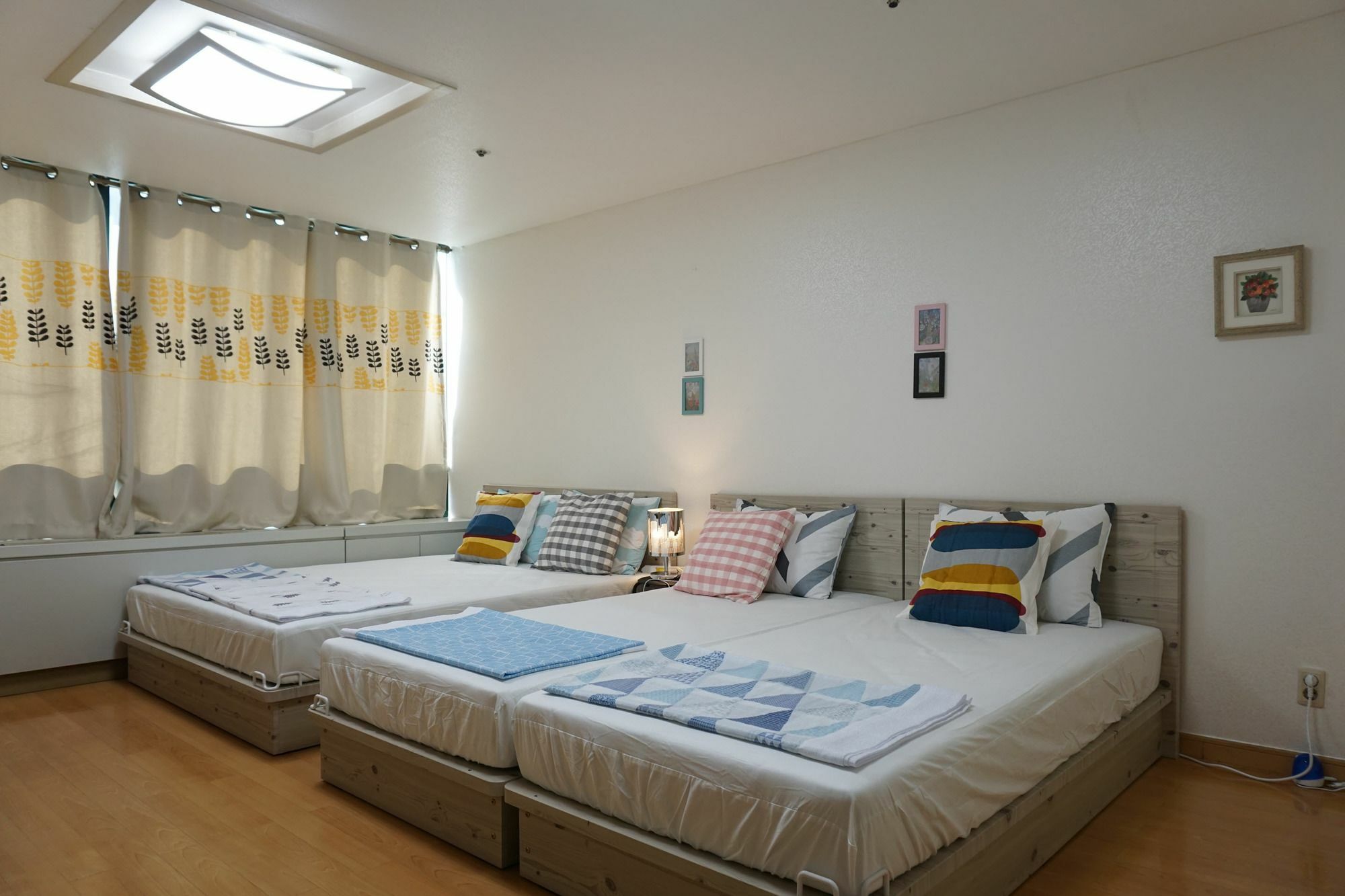 Hongstay In Hongdae 2*