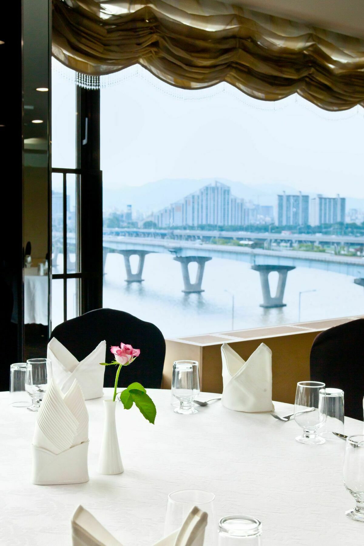 Hankang Hotel
