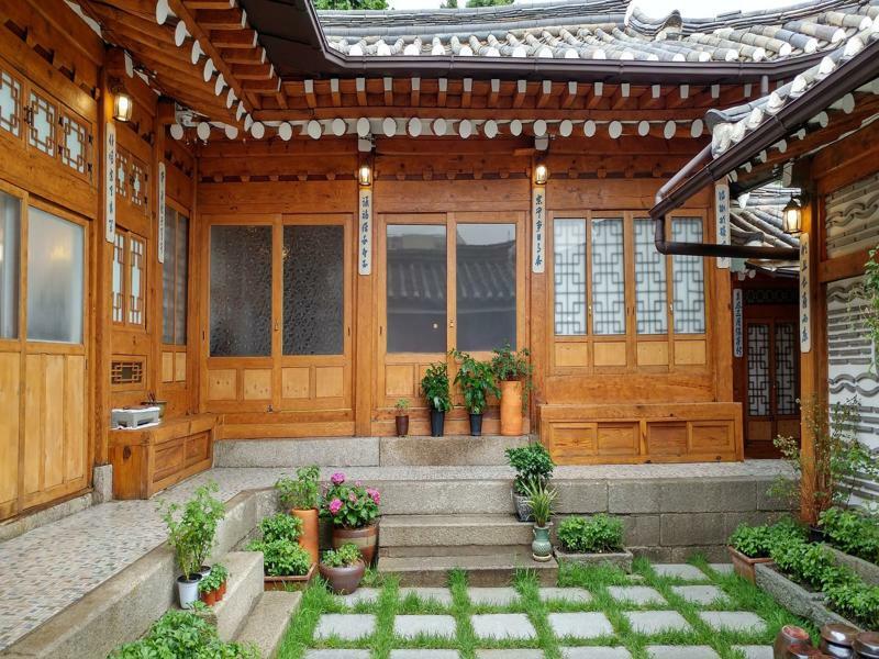 Guest house Bukchon Hyosunjae 2*