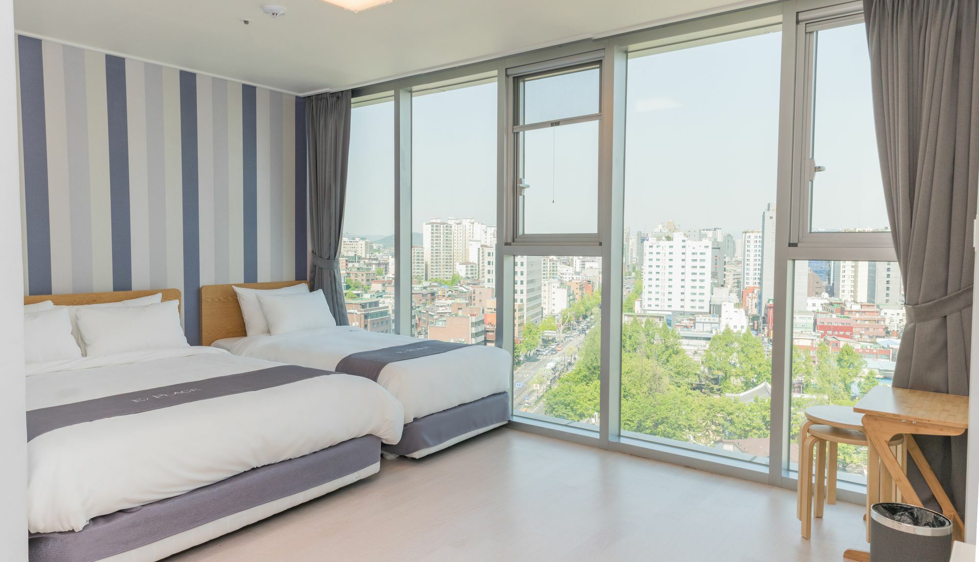 Hotel E Seven Place 2*