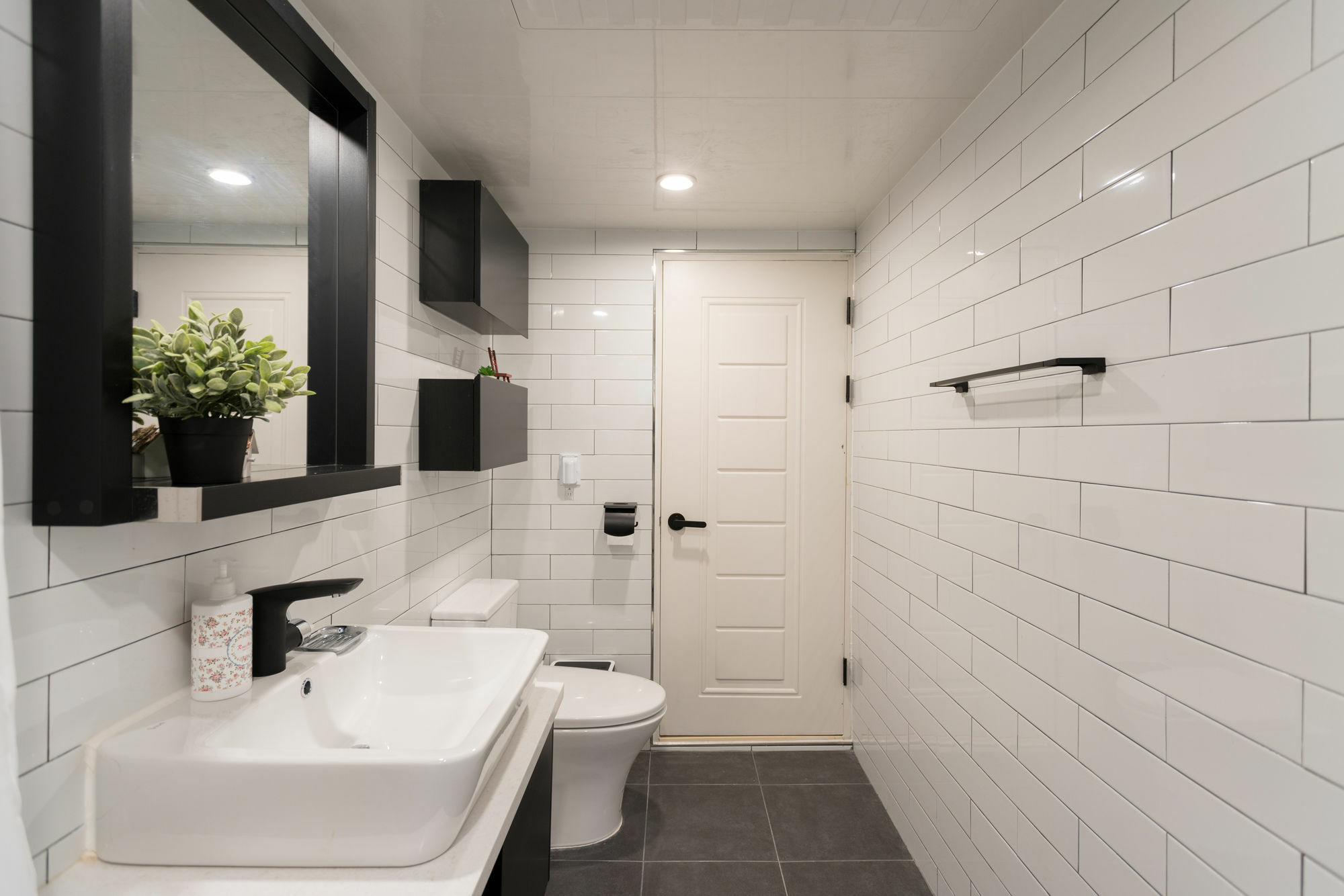 Mono House Budget Hotel 2*