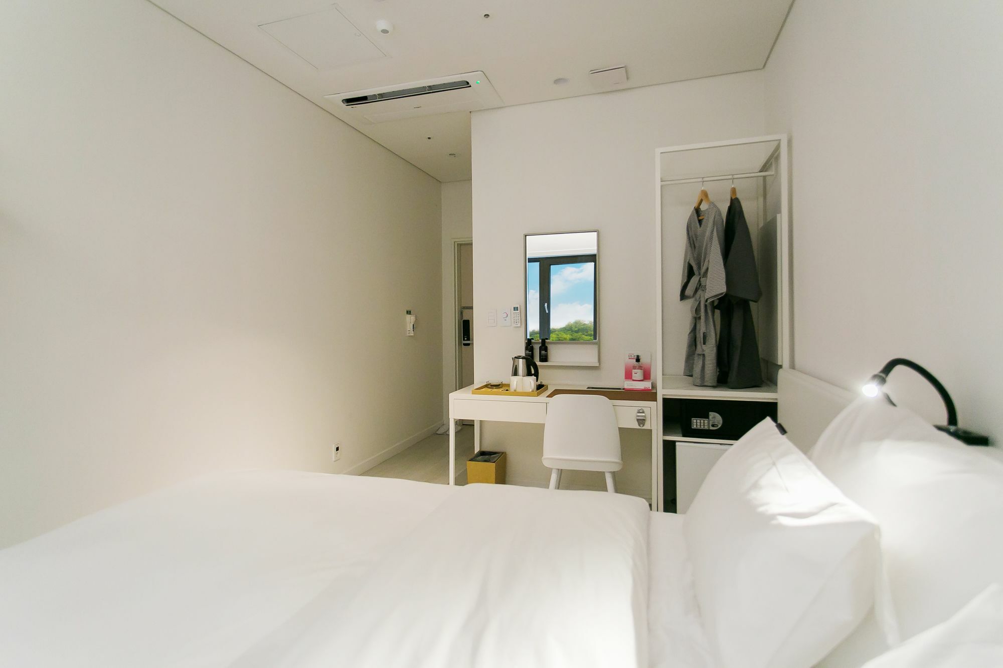 Hotel H Avenue Idae Shinchon 3*