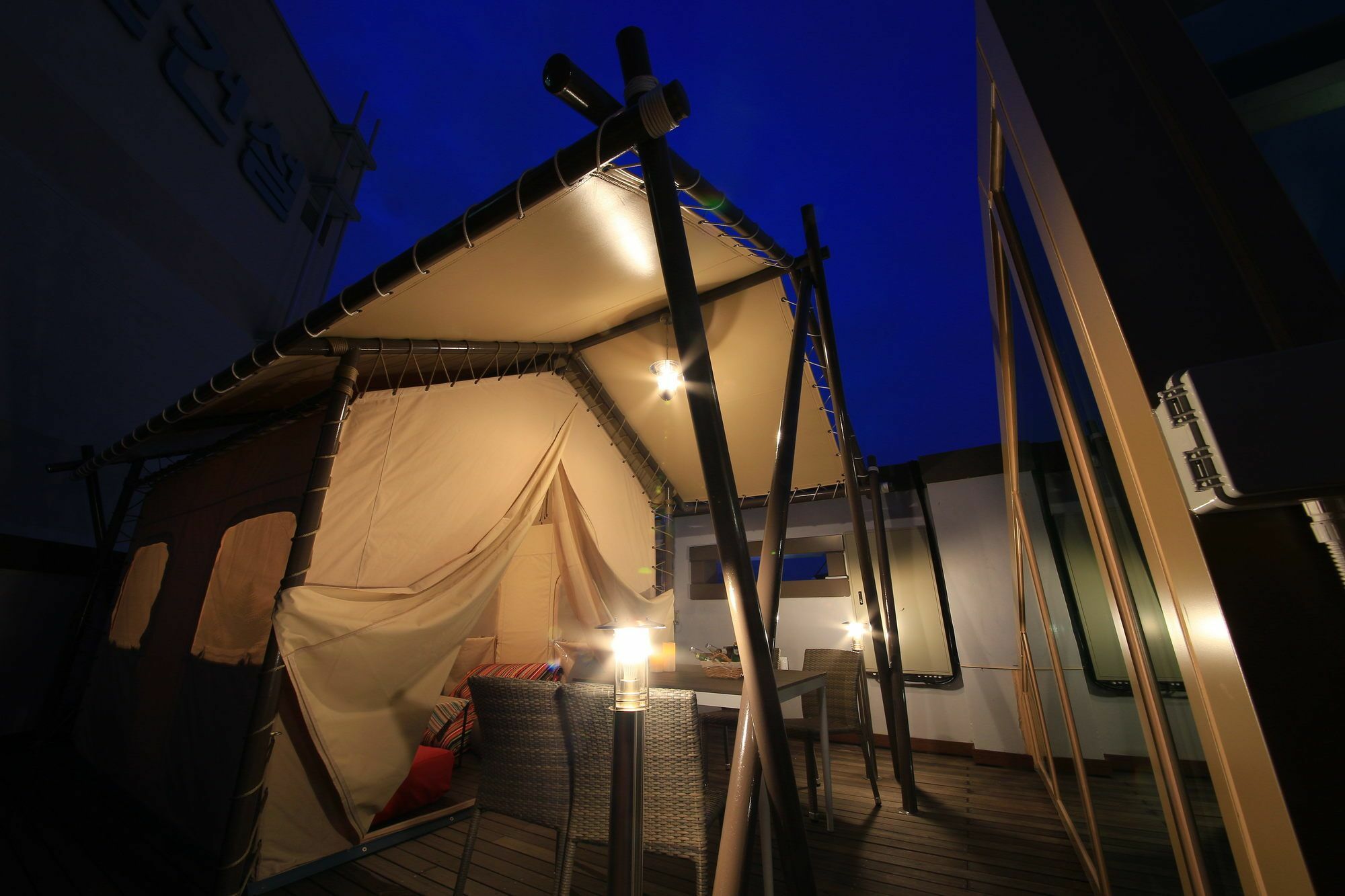 Hotel H Avenue Idae Shinchon 3*