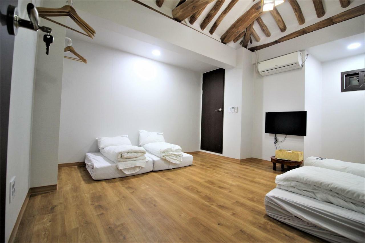 Bibimbap Hanok Gyeongbokgung Private House Katil Seoul