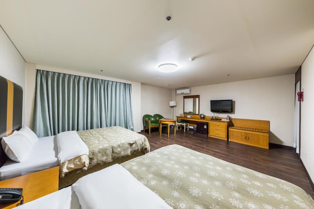 Hotel Victoria *