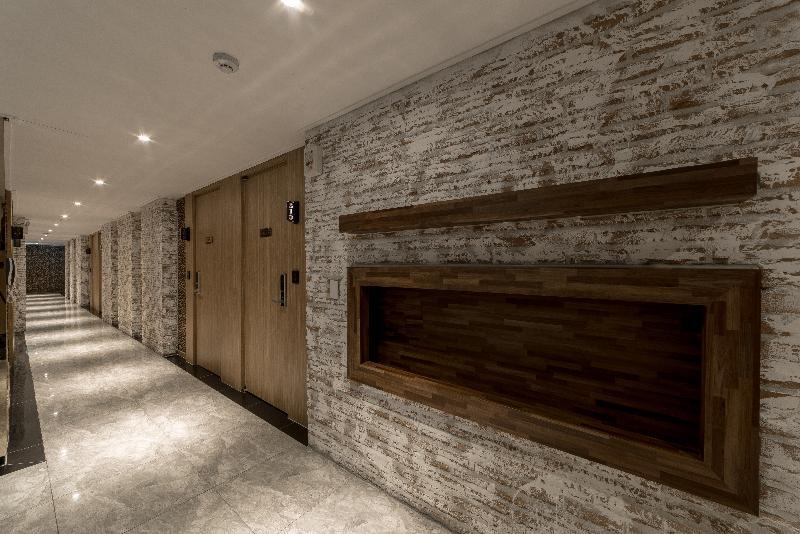 Boom Tourist Hotel 3*