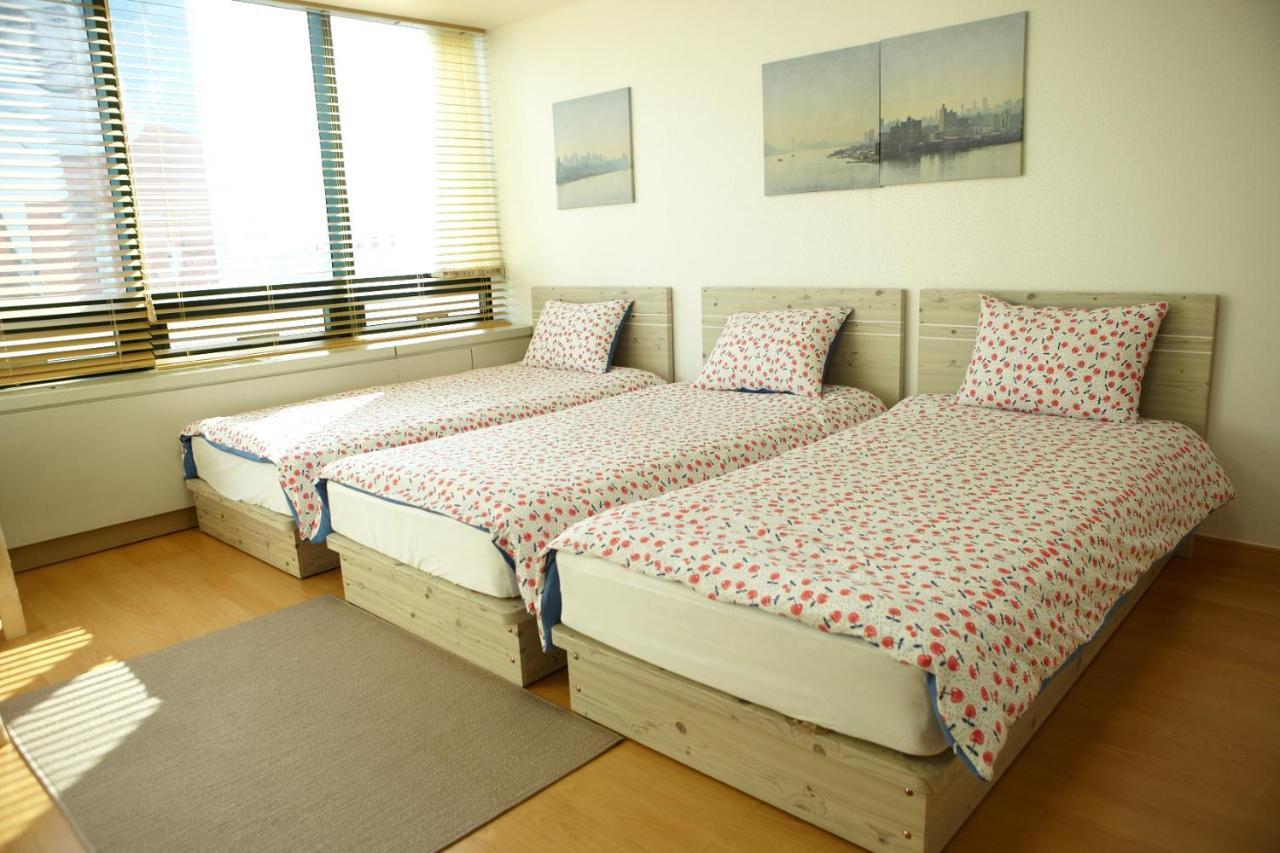 Sam Hongdae Hostel *