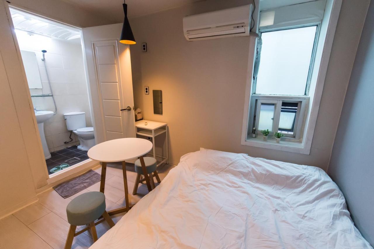 Sinchon Cooing Guesthouse Guest house 2*