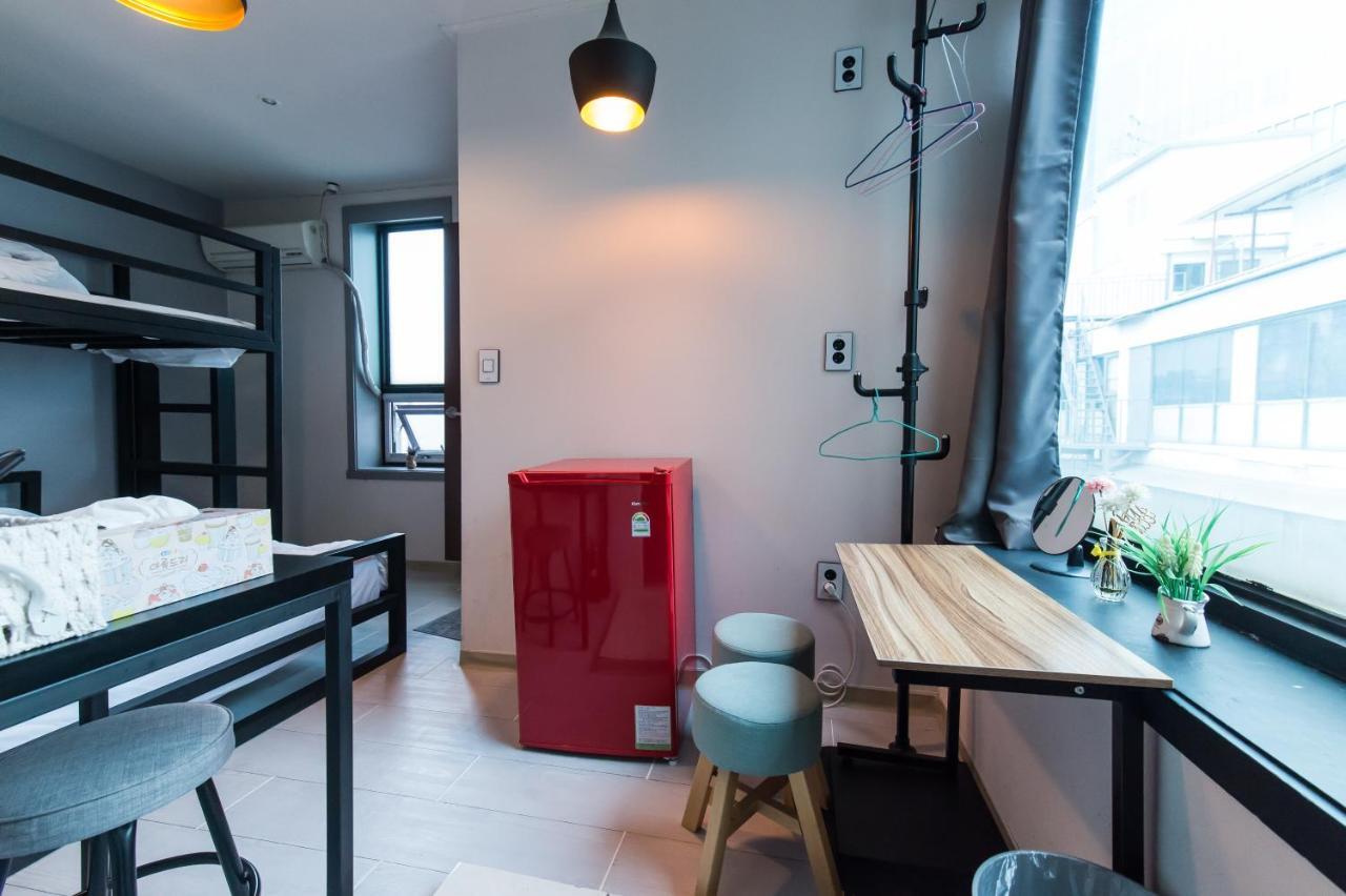 Guest house Sinchon Cooing Guesthouse 2*