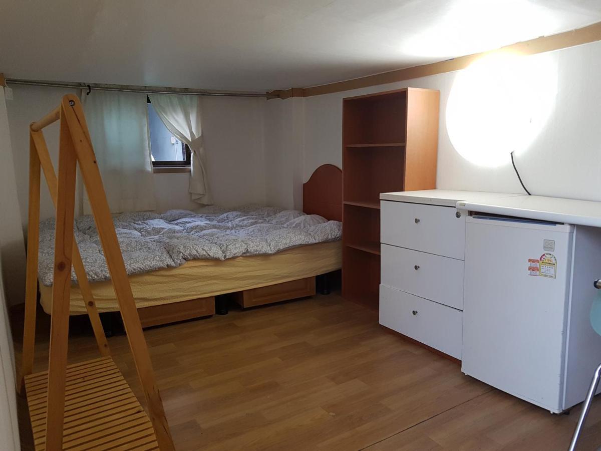 Hostel Female Only - Coco Jongno Hyehwa Station