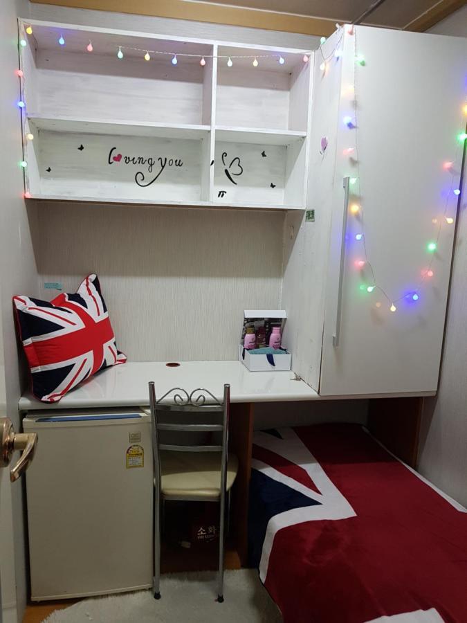 Hostel Female Only - Coco Jongno Hyehwa Station *