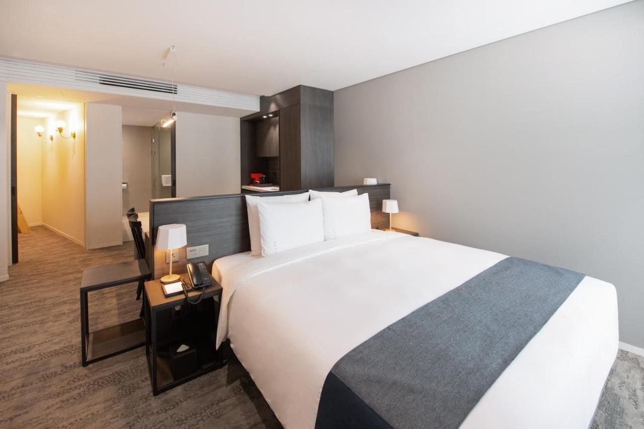 Orakai Daehakro Hotel, Bw Signature Collection Hotel 4*