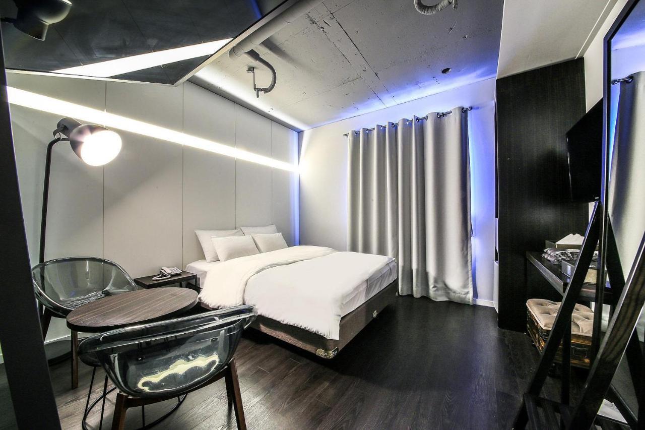 Business Blvd Ora Hotel