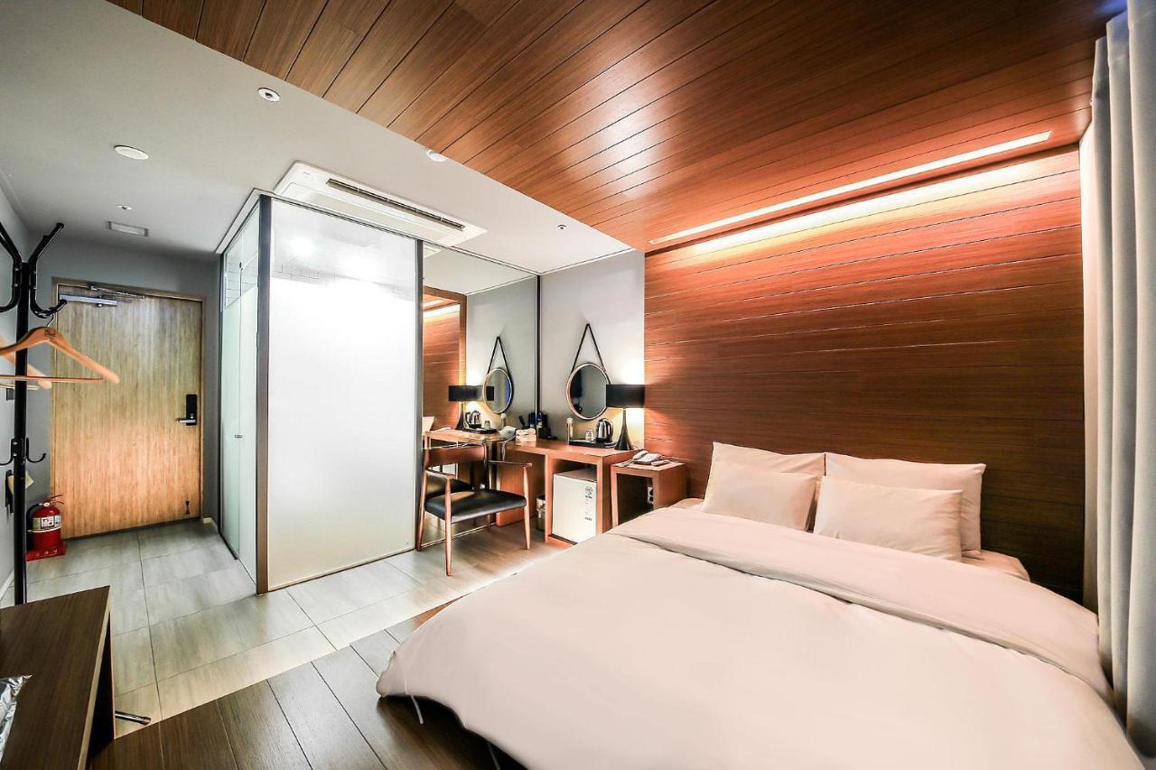Hotel Business Blvd Ora 2*
