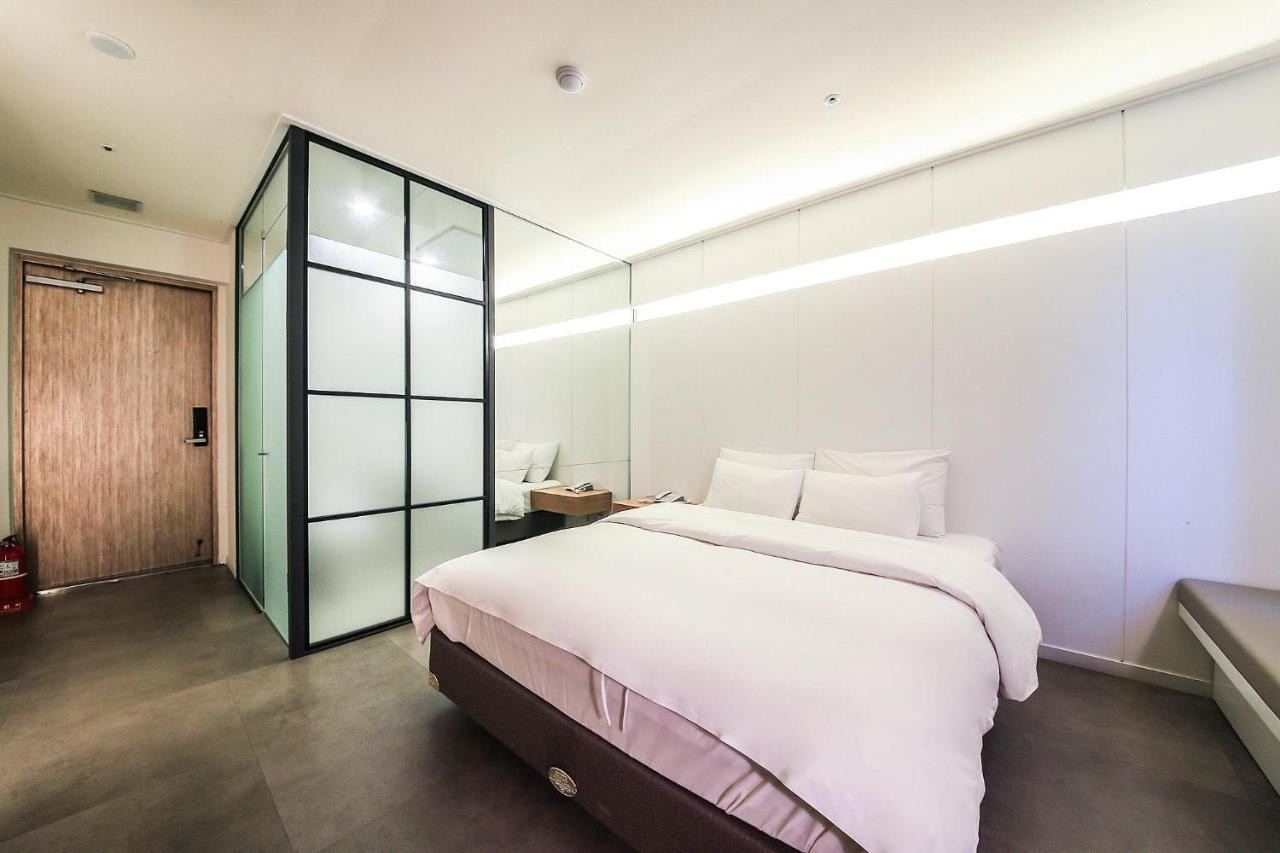 Hotel Business Blvd Ora