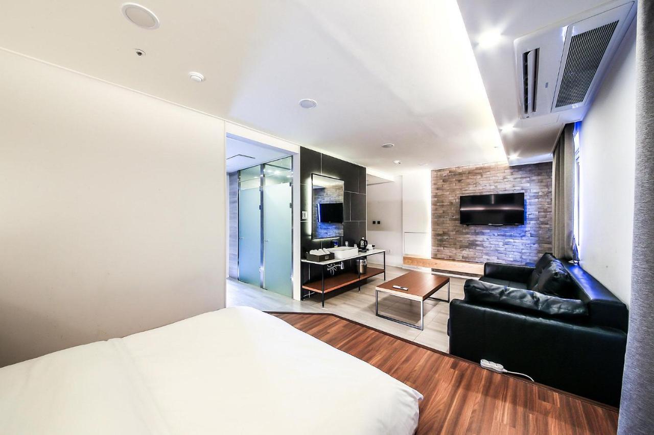 Business Blvd Ora Hotel