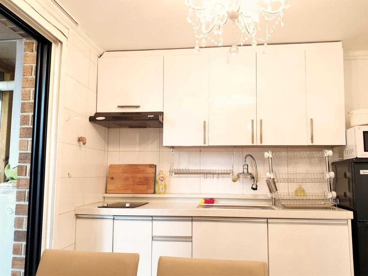 Hongdae Sunny House A Terrace Apartment Seoul