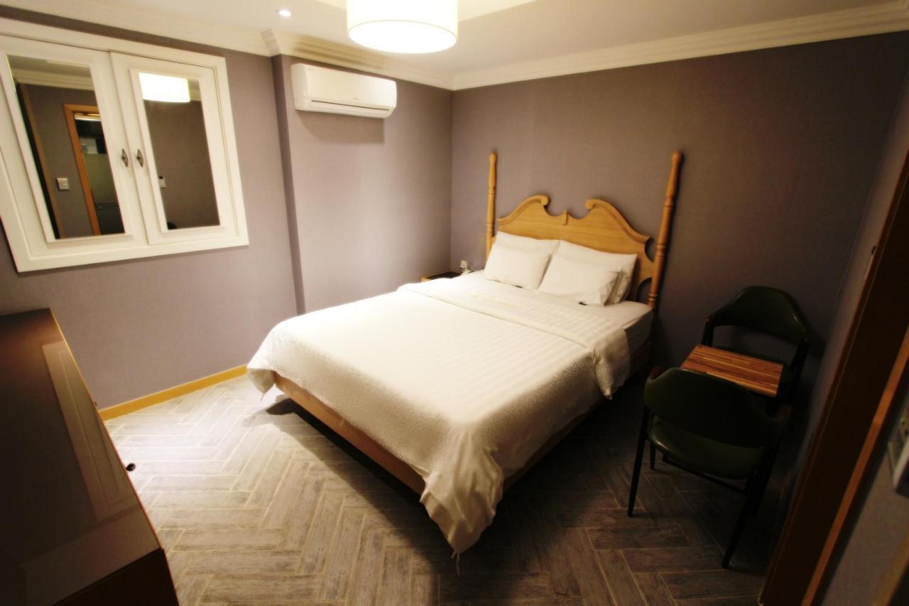 Hotel Demian