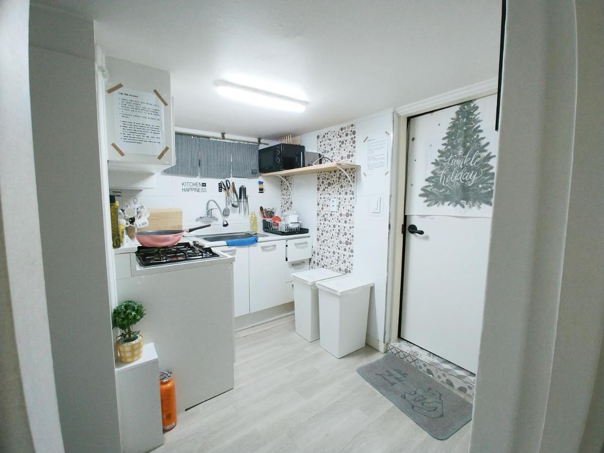 Aron Guest house