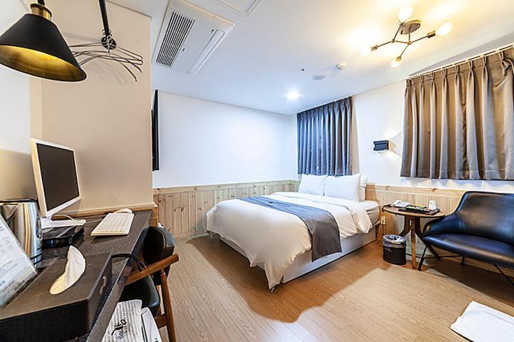 Gam Hotel 2*