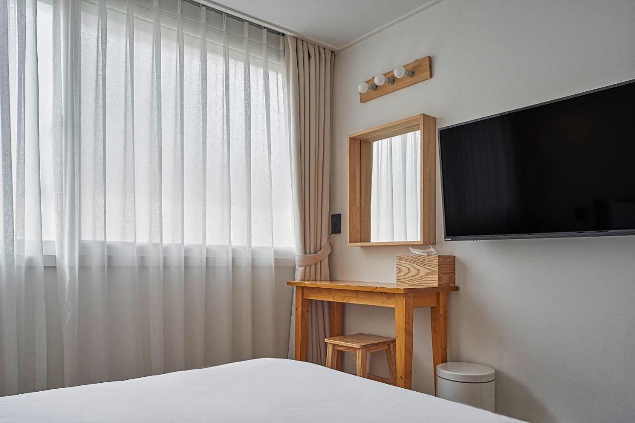 Guest house Butler:lee Railpark-female Only
