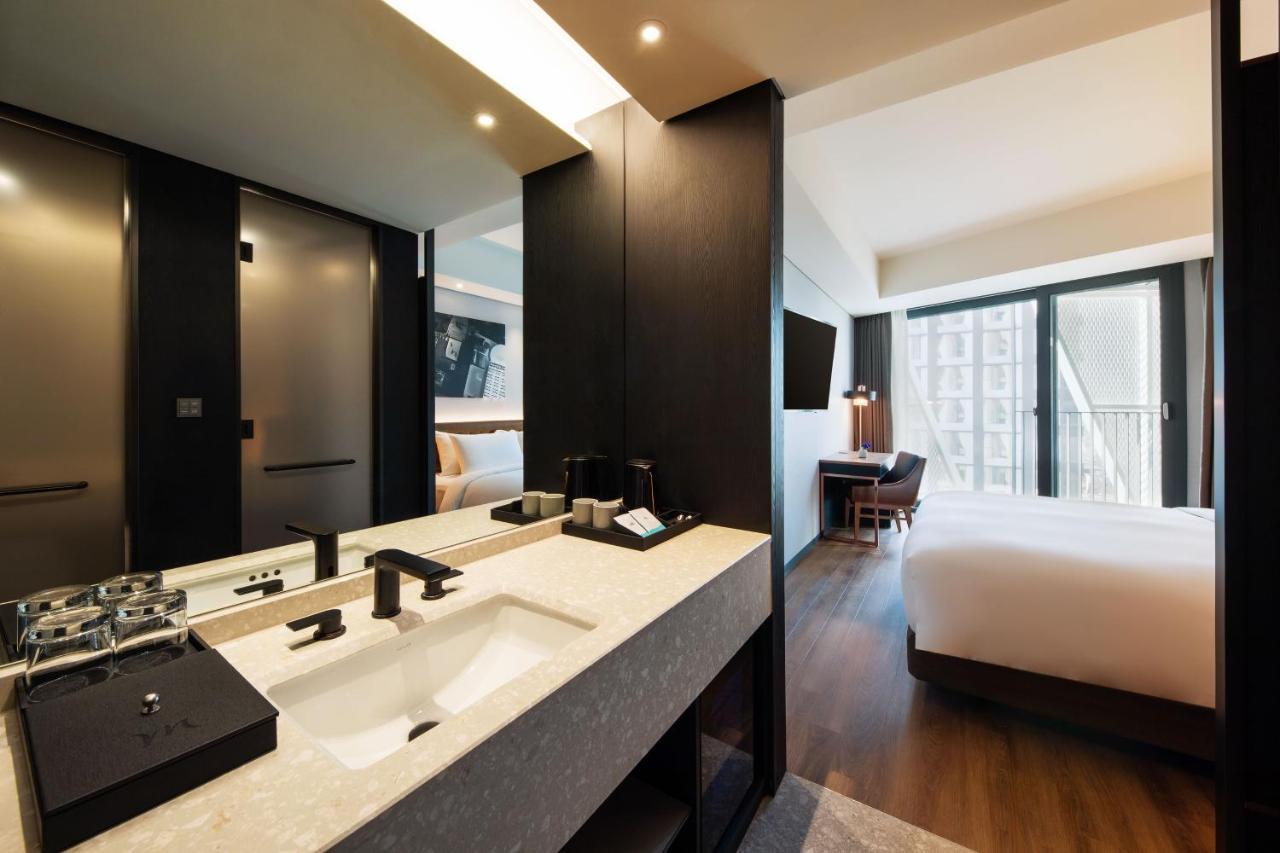 Hotel Mercure Ambassador Hongdae 4*