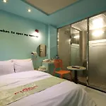 Fiona Hotel
