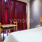 La Villa Hotel