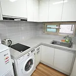 Sunnyhill Guesthouse Hongdae