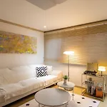 Free Pick-Up, 4 Beds, Near Gangnam, Hongdae, Subway 8 Mins, Spacious