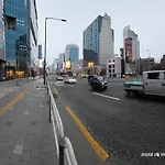Hongdae Residence-5 1Min From Hongik Uni Station Exit #1