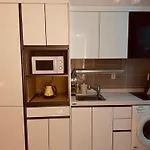 A Cozy House With Excellent Transportation