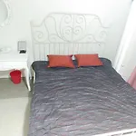 Lux Guesthouse