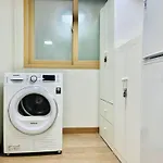 Snug J House
