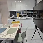 Long-Term Stay Hongdae 5 Minutes 6 People Quiet Accommodation Long-Term Discount Wifi