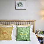 Moon House In Seoul #Quiet #Airport Transport Nearby#1 Min To Line2 Nakseongdae Subway