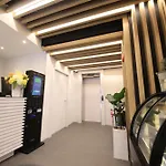 Hotel N
