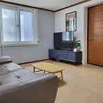 Yeonhee House 3Room,3Big Beds, Living Room