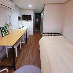 2U Hostel