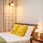 Haiyan Design House - Feel Like A Vacation At City