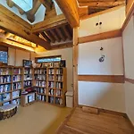 Chaehyodang Hanok Stay